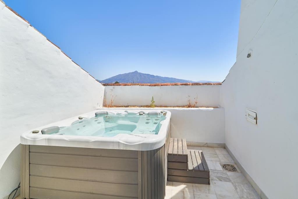 Superbe Appartement Avec Jaccuzi Marbella Dış mekan fotoğraf